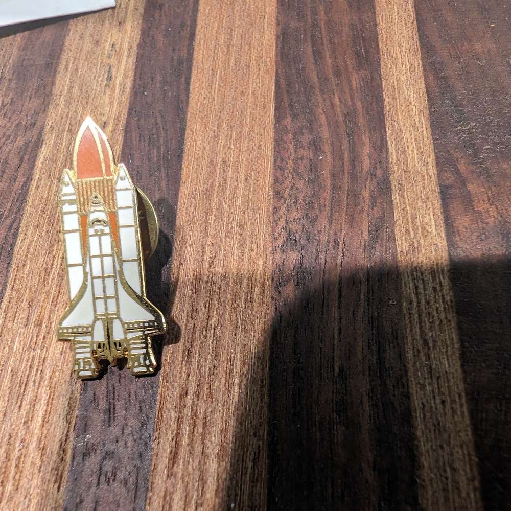 Space Shuttle lapel pin